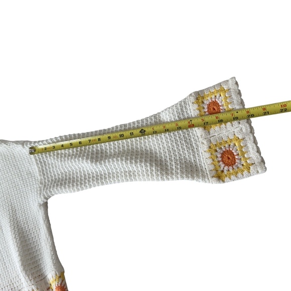 Sincerely Jules Boxy Daisy Sweater Crochet Cropped Size L Hippie Bohemian - Picture 3 of 6